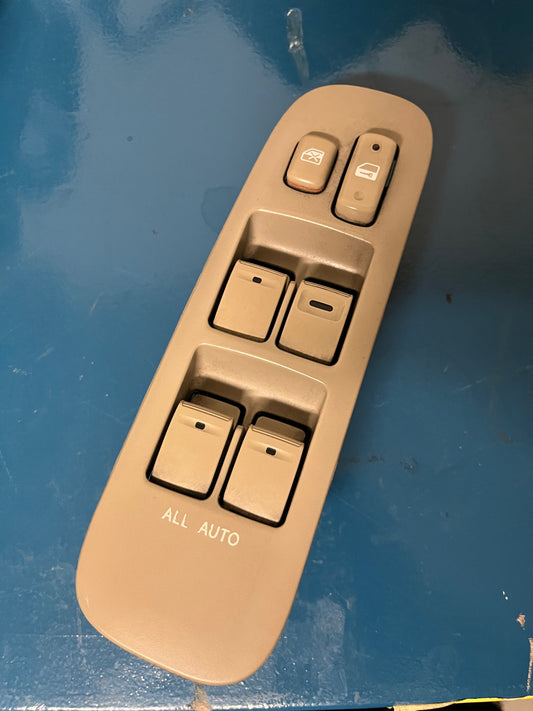 Toyota Progrès window Switch Driver side-JCG10-JCG11